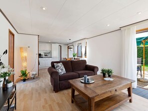 Living room - Modern Chalet in Garderen With Private Garden (Garderen)