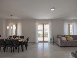 Villa | Restauración
