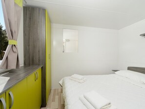 2 bedrooms, bed sheets - Holiday Home in Nerezine near Sea (Mali Losinj)