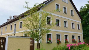 Exterior - Luxurious Holiday Home in Perlesreut Near Forest (Perlesreut)