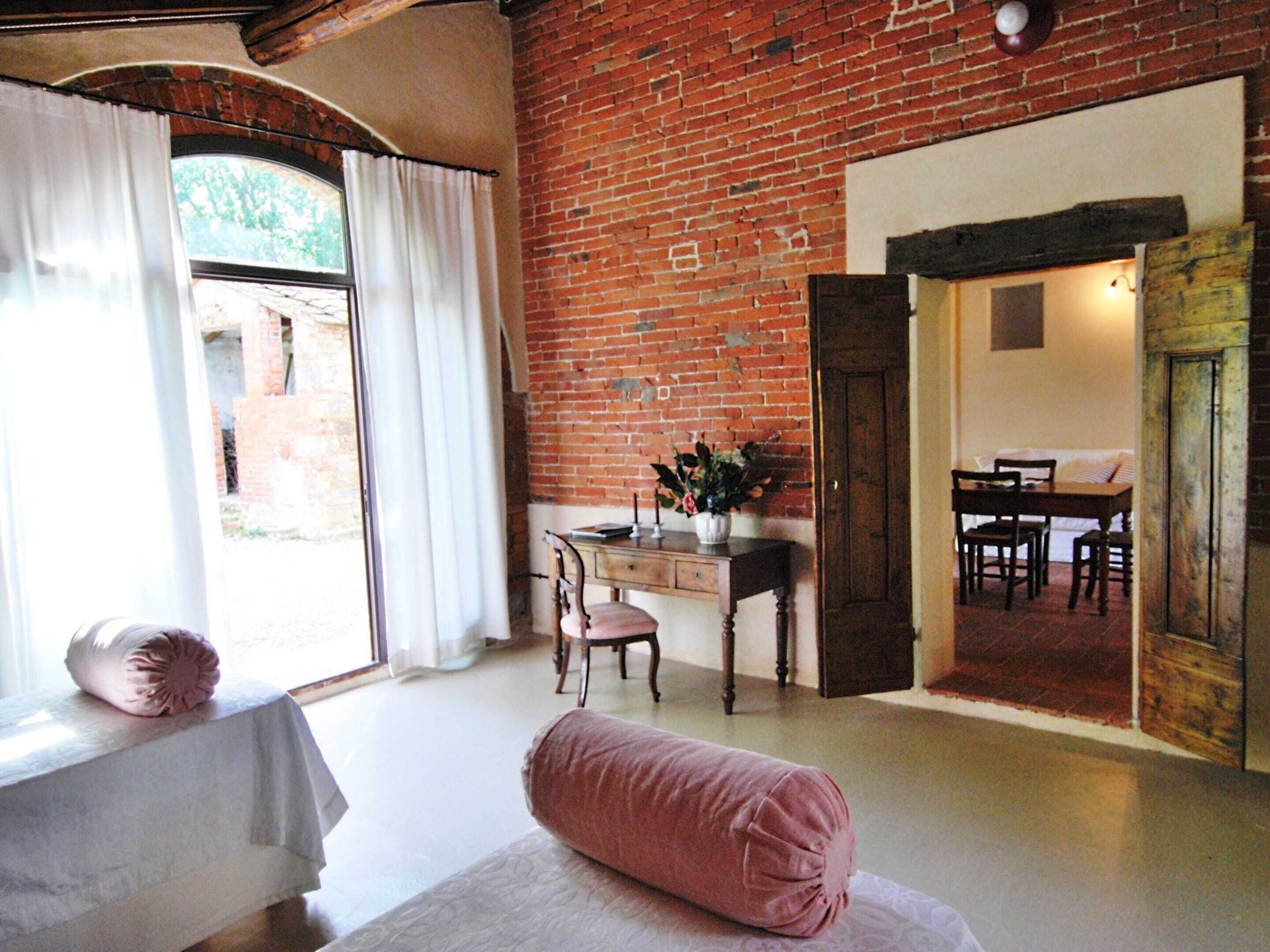 2 bedrooms, individually furnished, bed sheets