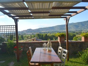 Cottage | Dining - Cottage in Val di Chiana (Castiglion Fiorentino)