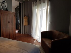 2 makuuhuonetta, silitysrauta/-lauta, Wi-Fi, vuodevaatteet