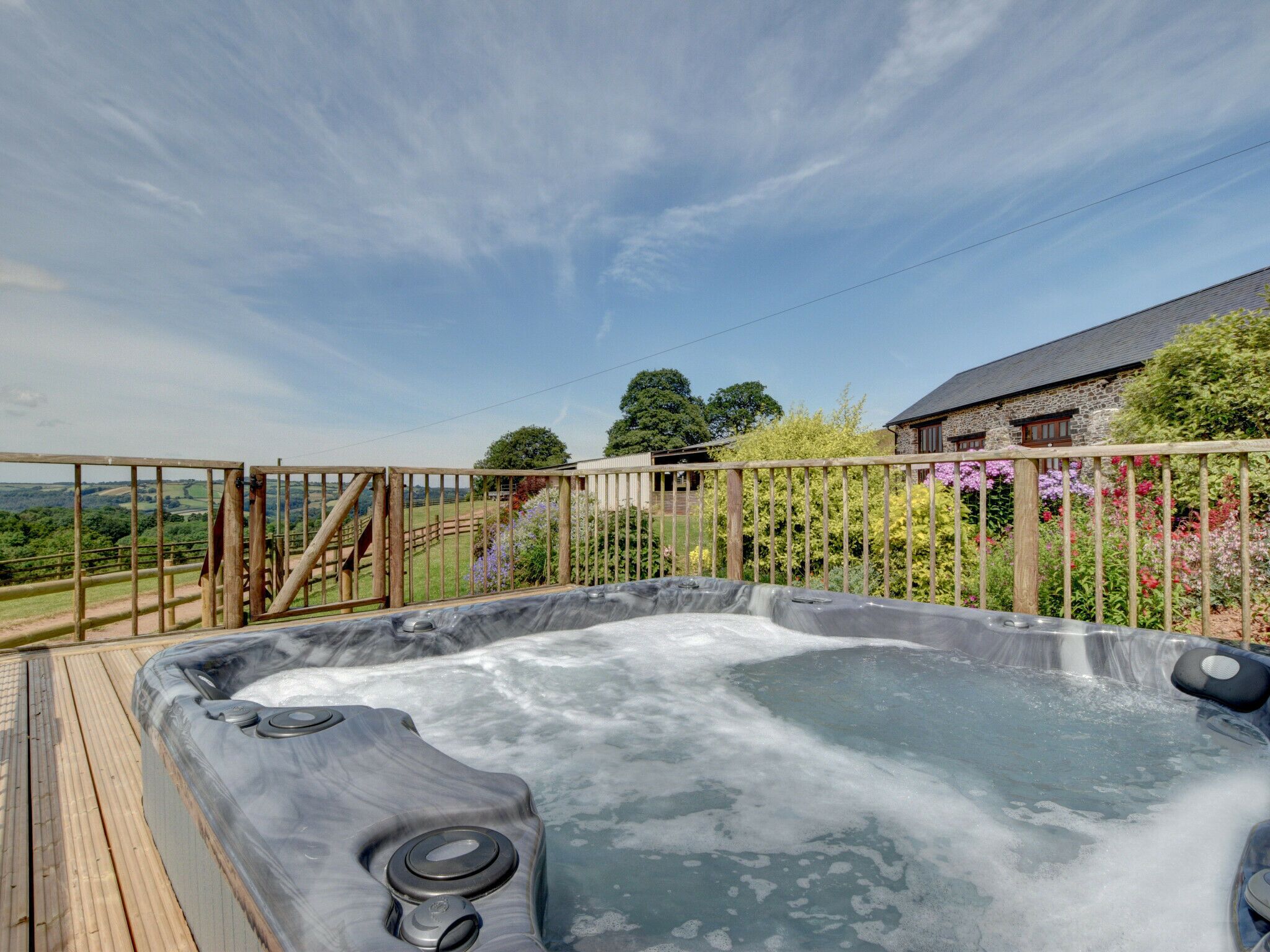 Outdoor spa tub