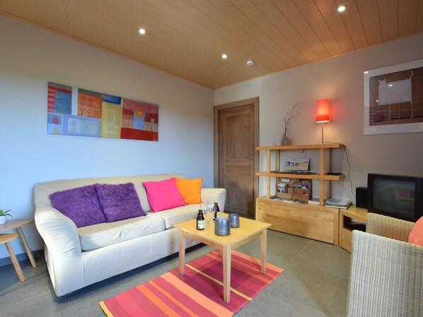 Cottage | Living area