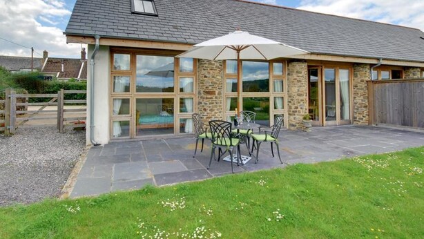Exterior - Large, Modern Farmhouse in Umberleigh, With Heigh Ceilings and Beautiful Terrace (Umberleigh)