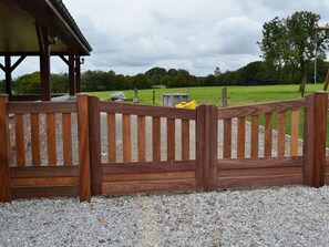 Exterior - Holiday Home in Cul-des-sarts With Roofed Terrace (Couvin)