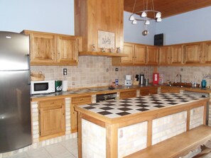 Highchair - Holiday Home in Cul-des-sarts With Roofed Terrace (Couvin)