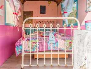 Huis | 3 slaapkamers, individueel gemeubileerd, beddengoed