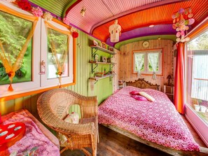 Casa | 3 quartos, individualmente mobiliados, roupa de cama