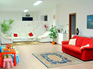 Living area - Apartment in Residence on Lake Maggiore near Beach (Verbania)