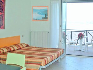1 bedroom, individually furnished - Apartment in Residence on Lake Maggiore near Beach (Verbania)