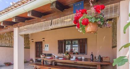 Heritage House in Orihi With an Elegant Garden