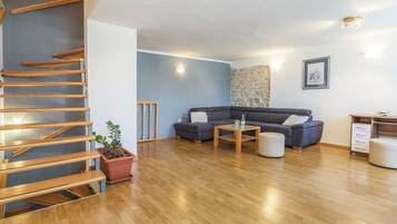 House | Living area | TV