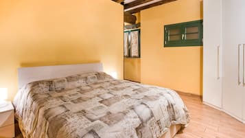 Chalet | 1 bedroom, individually furnished