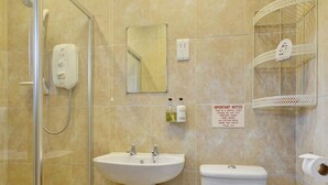 Shower, towels - Large, Modern Farmhouse in Umberleigh on the River Taw (Umberleigh)