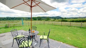 Balcony - Large, Modern Farmhouse in Umberleigh on the River Taw (Umberleigh)