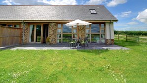 Exterior - Large, Modern Farmhouse in Umberleigh on the River Taw (Umberleigh)