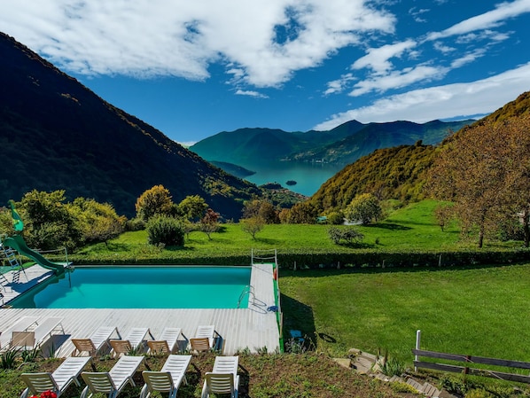 Piscine extérieure