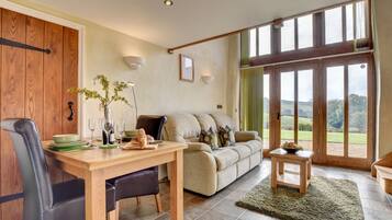 Apartment | 1 bedroom, individually furnished, bed sheets