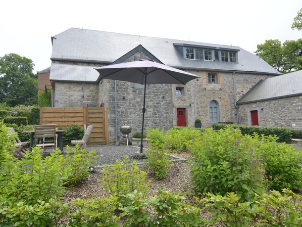 House | Exterior - Gesves Castle Grounds Retreat (Gesves)