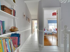 Reception - Bright Holiday Home in Broadstairs With Garden (Broadstairs)