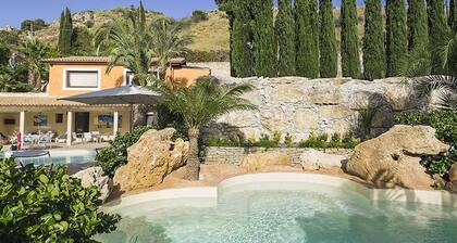 Exclusive Luxury Villa in Agrigento with Private Pool, Hot Tub, BBQ