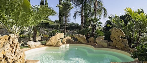 Villa | Pool | Indoor pool, outdoor pool