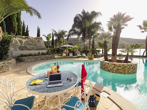 Villa | Pool | Innenpool, Außenpool