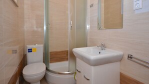 House | Bathroom | Shower