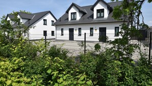 Exterior - Gorgeous Holiday Home in Kühlungsborn Near Sea (Kuehlungsborn)