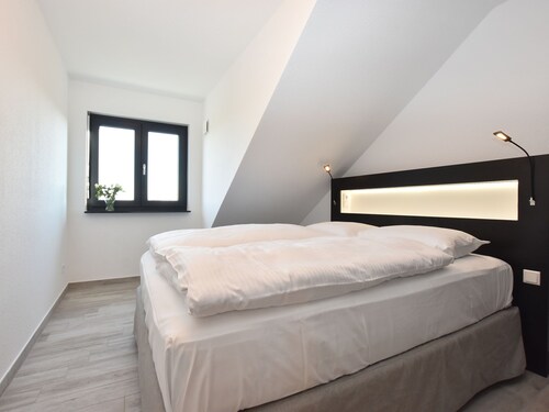 Gorgeous Holiday Home in Kühlungsborn Near Sea