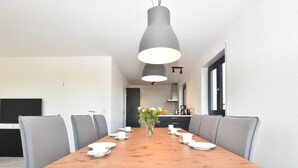 Dining - Gorgeous Holiday Home in Kühlungsborn Near Sea (Kuehlungsborn)