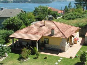 Exterior - Rural house Pontevedra. Pool, garden and barbecue (Vilaboa)