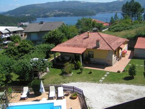 Exterior - Rural house Pontevedra. Pool, garden and barbecue (Vilaboa)