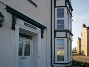 Reception - Modern Holiday Home in Bowness-on-windermere Near Lake (Windermere)