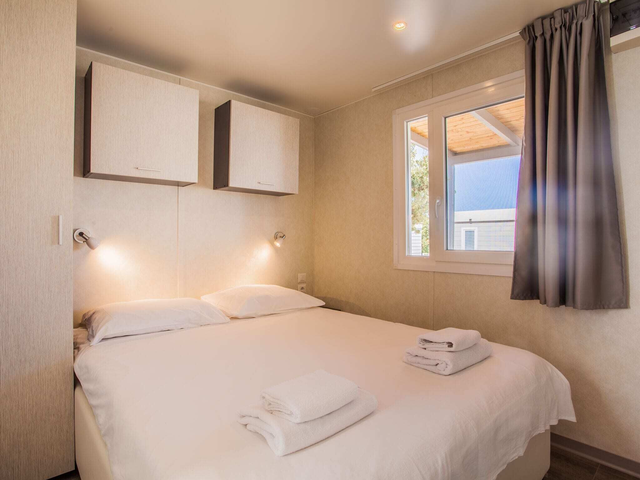 Mobile Home | 2 bedrooms, individually furnished, bed sheets