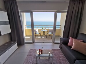 TV - Flat Rose Garden Sea View (Portimão)