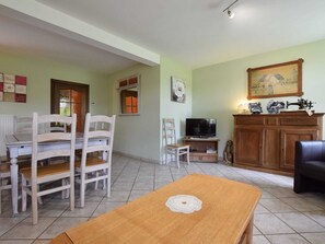 House | Dining - Holiday Home in Ardennes With Sauna (Bertrix)