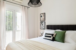 1 slaapkamer, een strijkplank/strijkijzer, gratis wifi, beddengoed