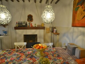 Cottage | Dining - A Cozy Escape in Lucca (Lucca)