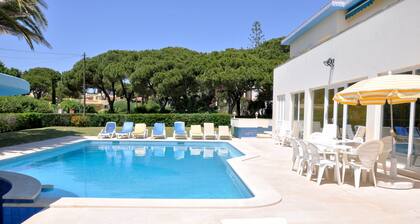 Spacious Villa in Vilamoura With Barbecue