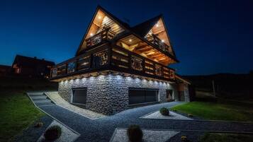 Villa | Exterior