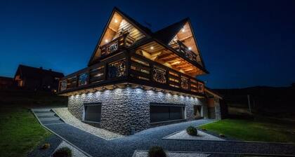 Luxury Villa with View of Tatra Mountains, Sauna, Hot Tub, Swimming Pool