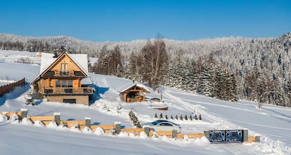 Luxury Villa with View of Tatra Mountains, Sauna, Hot Tub, Swimming Pool