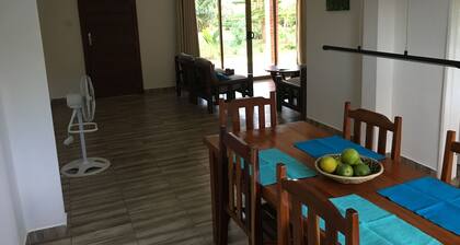 Beautiful serviced house (6 persons) with garden
