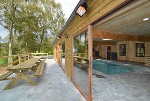 Outdoor dining - Former Hotel with Swimming Pool, Hot Tub, Sauna for Family Groups (Malmedy)