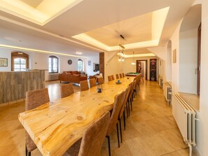 House | Dining - Former Hotel with Swimming Pool, Hot Tub, Sauna for Family Groups (Malmedy)