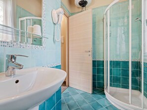 House | Bathroom - Belvilla by OYO Bilo del Ruscello (Manerba del Garda)