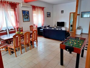 House | Dining